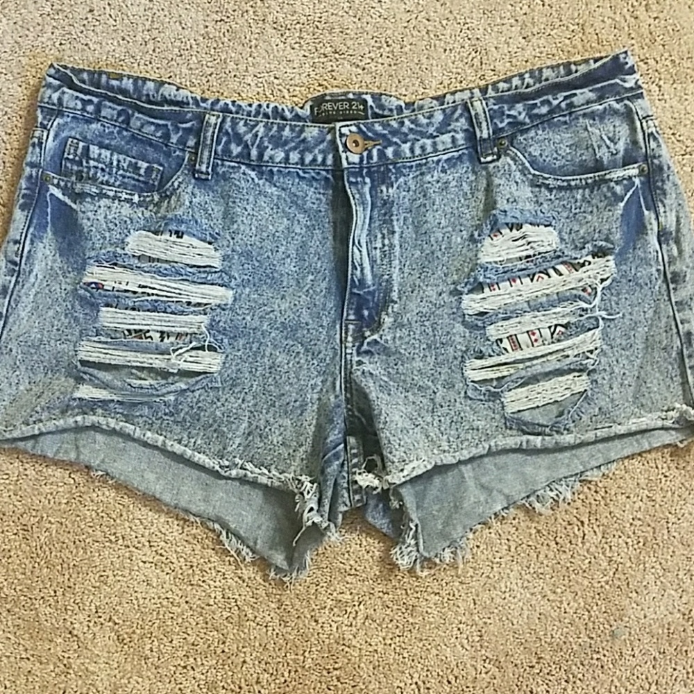 Forever21+ acid wash denim shorts
